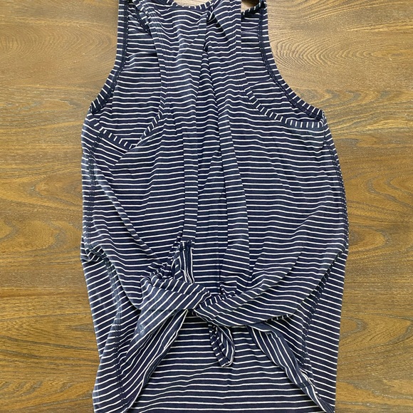 Lululemon All Tied Up TankTop - Picture 3 of 3